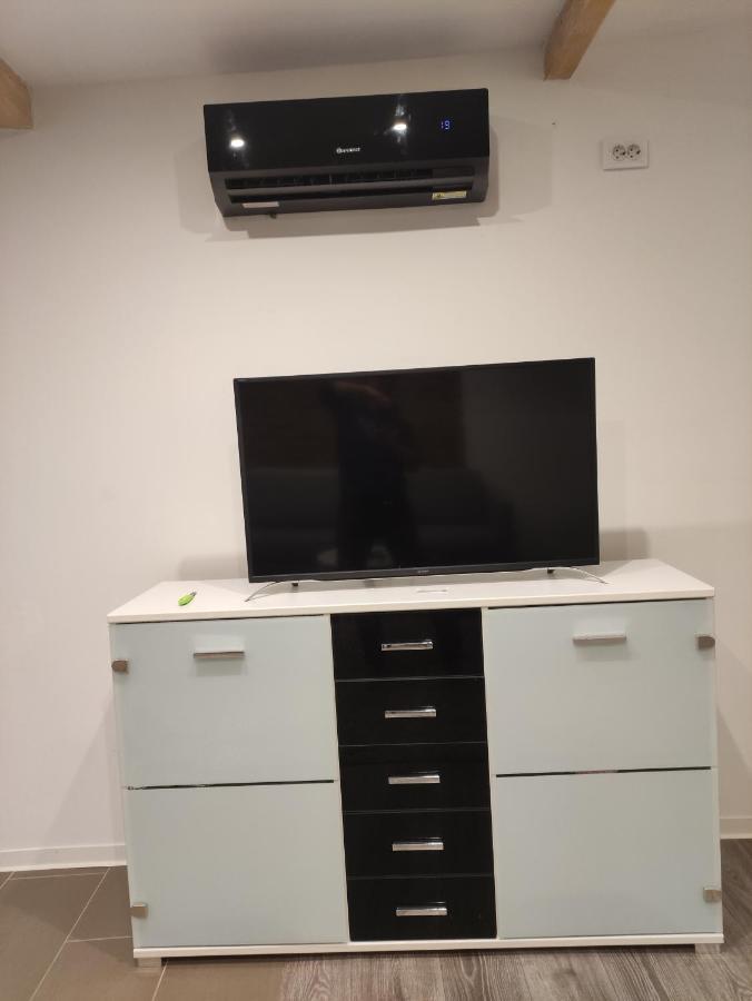 Schoenes Und Offenes Appartement Jüchen Exteriör bild